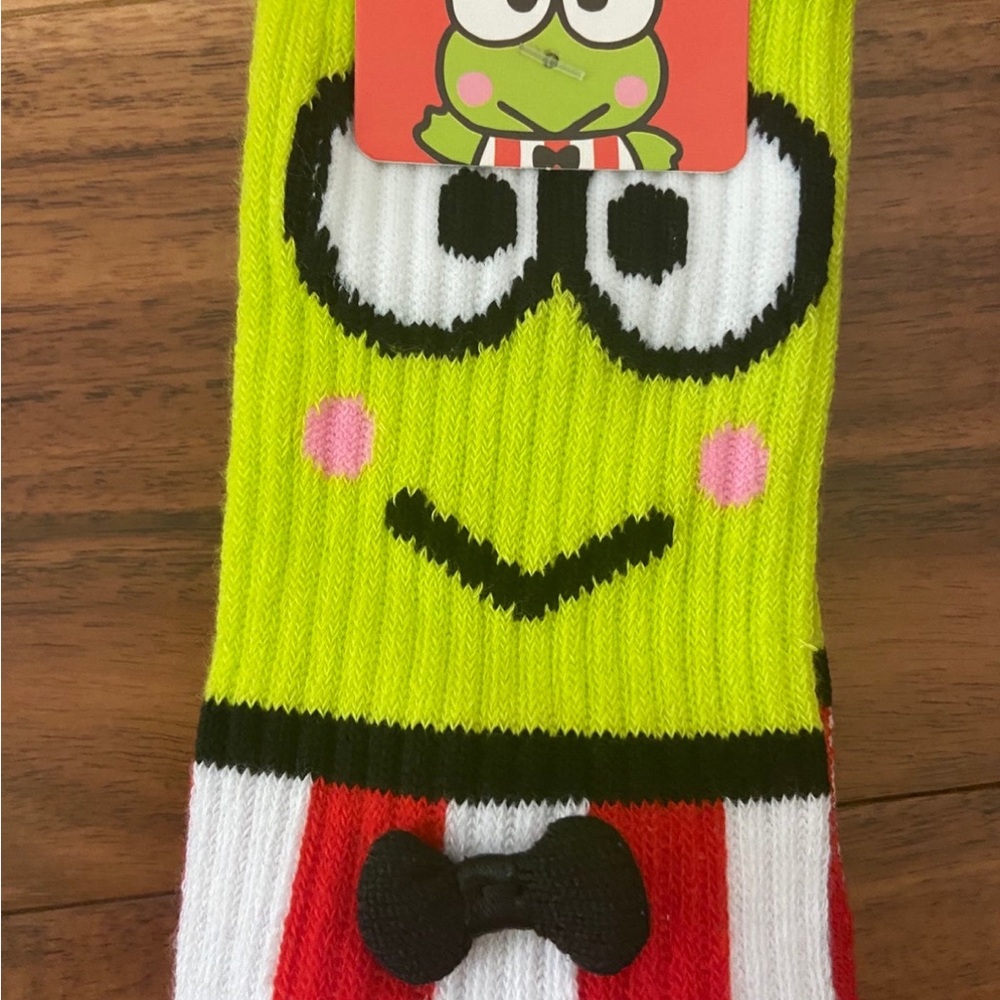 Keroppi Crew Socks NIP 2023 Sanrio 3D Bow Tie Green Hello Kitty One Size Adult - Picture 3 of 6